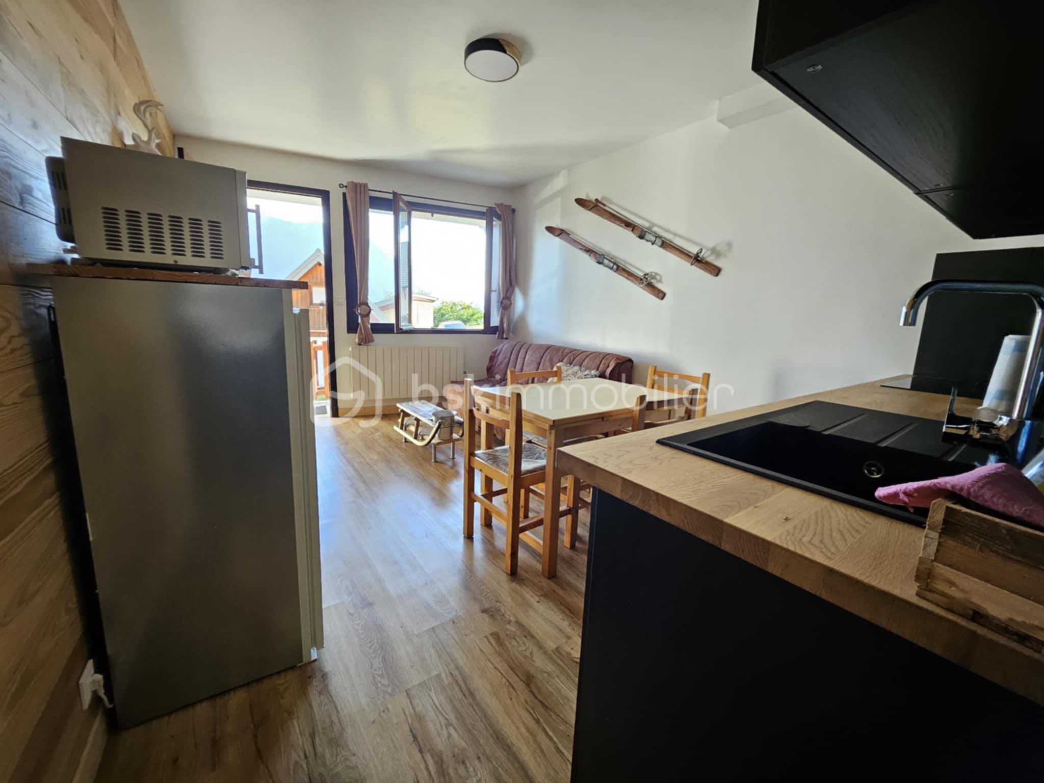 Appartement de 60 m² - Messenger_creation_C21BFE17-3BB8-46B2-A4D0-E2F5DFF667E5.jpeg