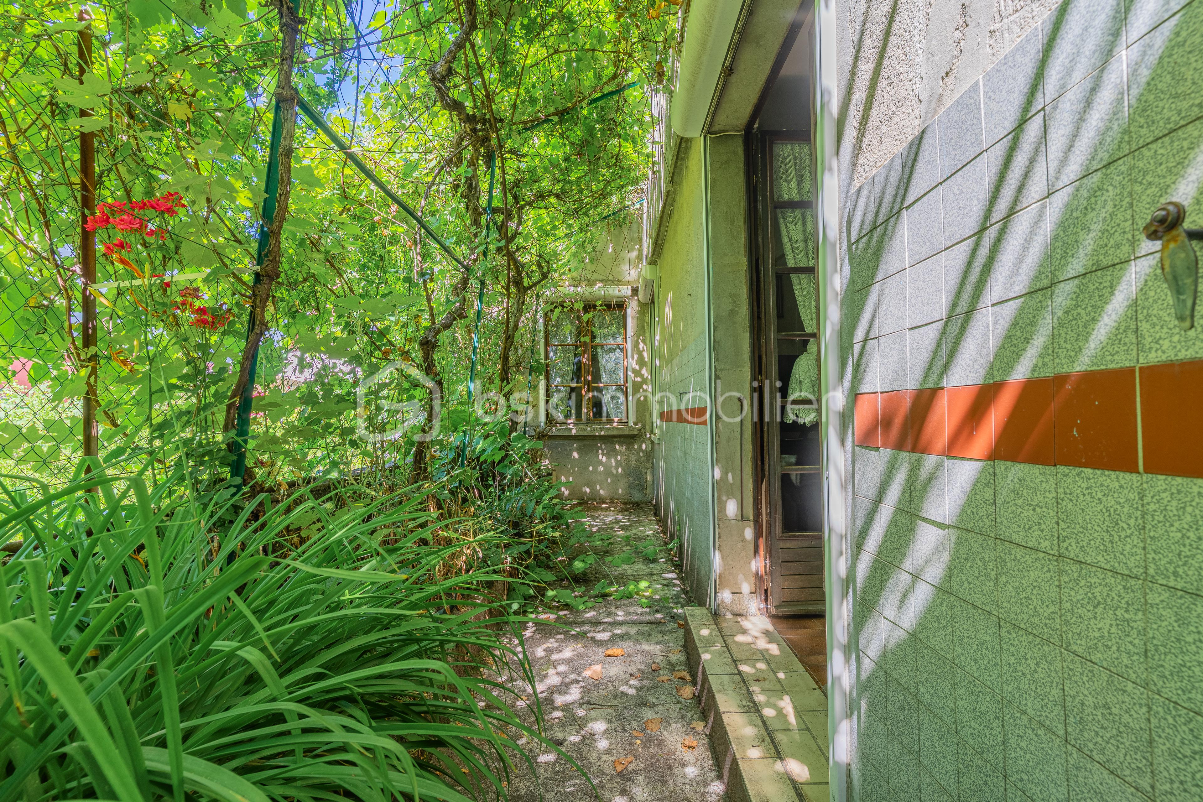 DSC09778-2-HDR.jpg .jpg