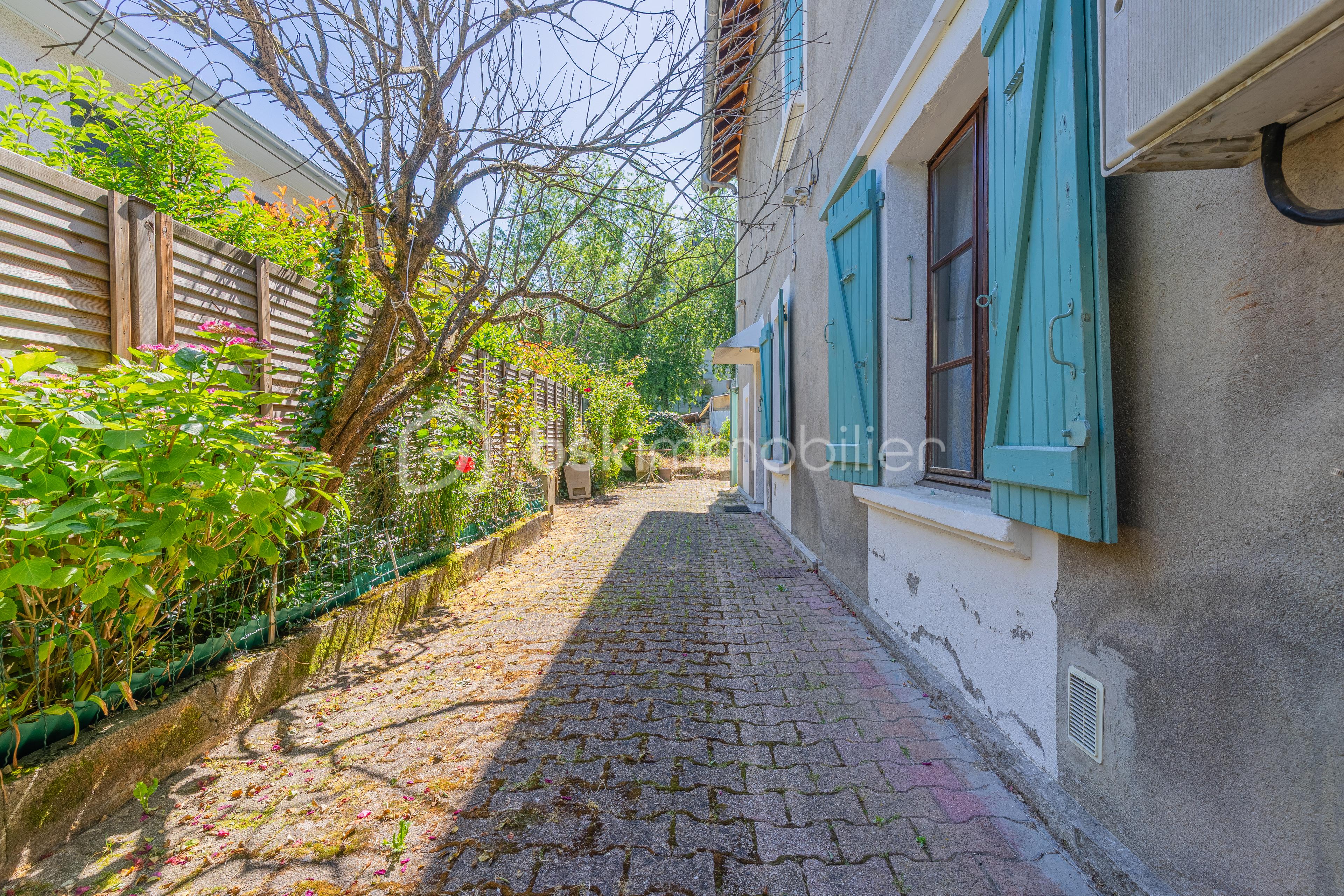 DSC09772-2-HDR.jpg