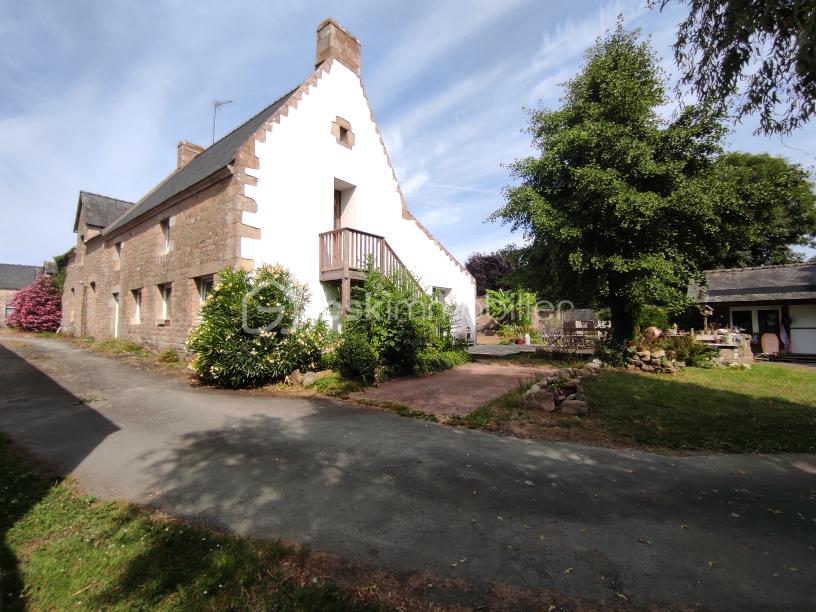 Maison de 140 m² - Maison avec piscine.jpg