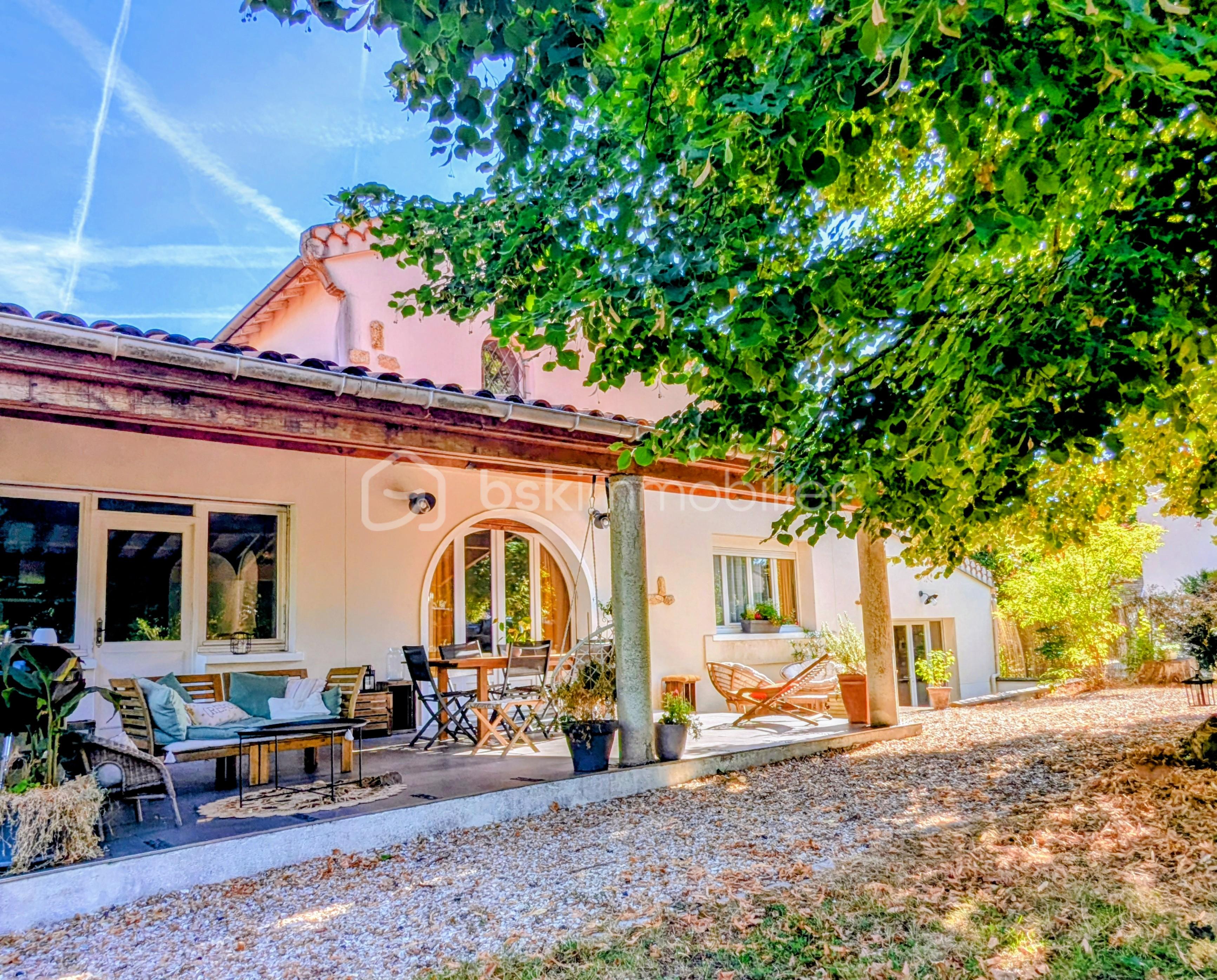 Maison 8 pièces 231 m² · à Dammarie-les-Lys · 231 m² · 499 000 €