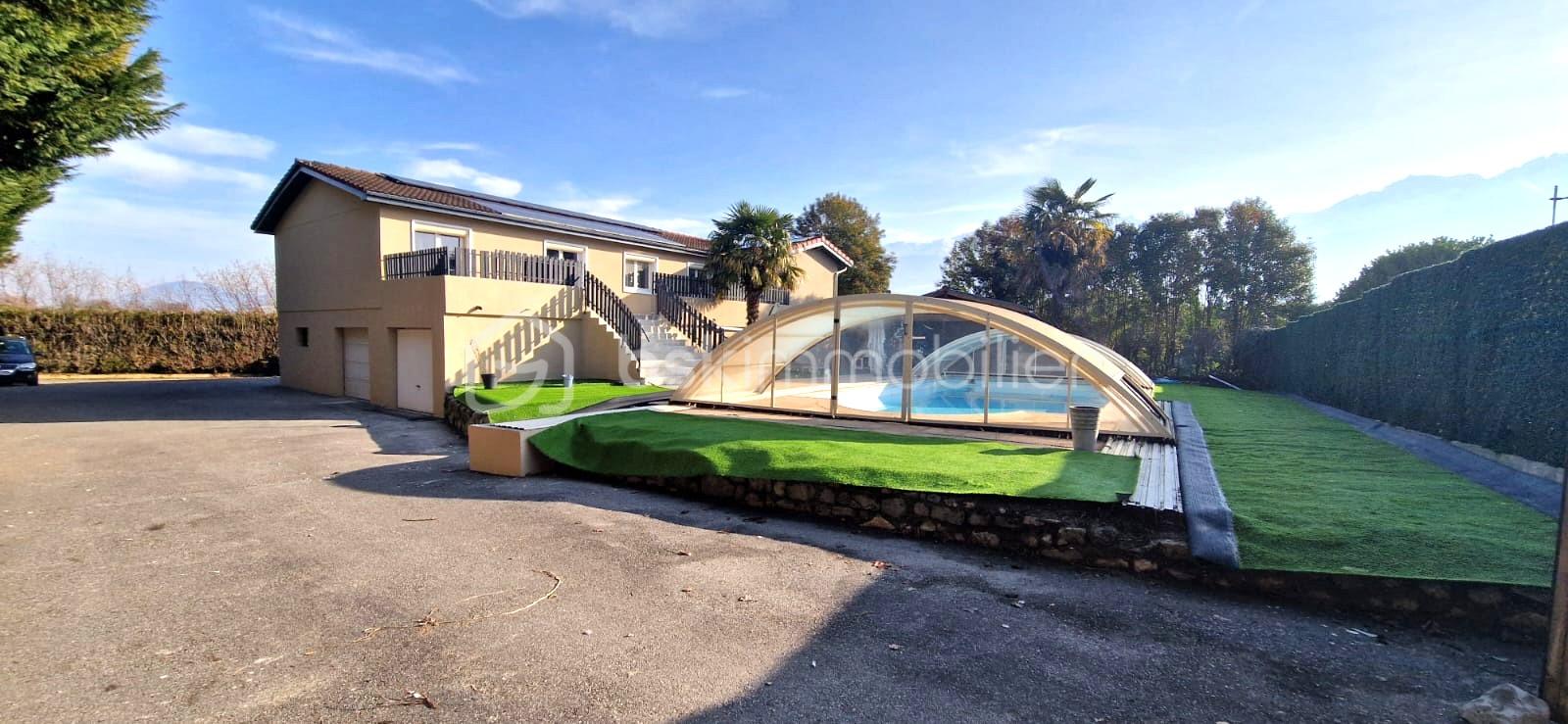 MAISON ENTREE EXT.jpeg