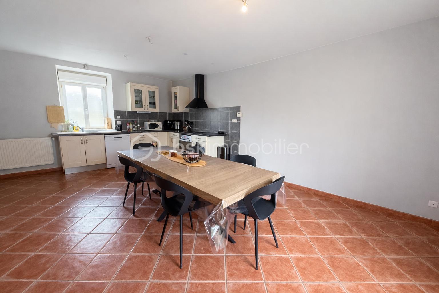 Maison de 168 m² - 524f1f4f-e374-416e-bb5d-055de4d092c8.png