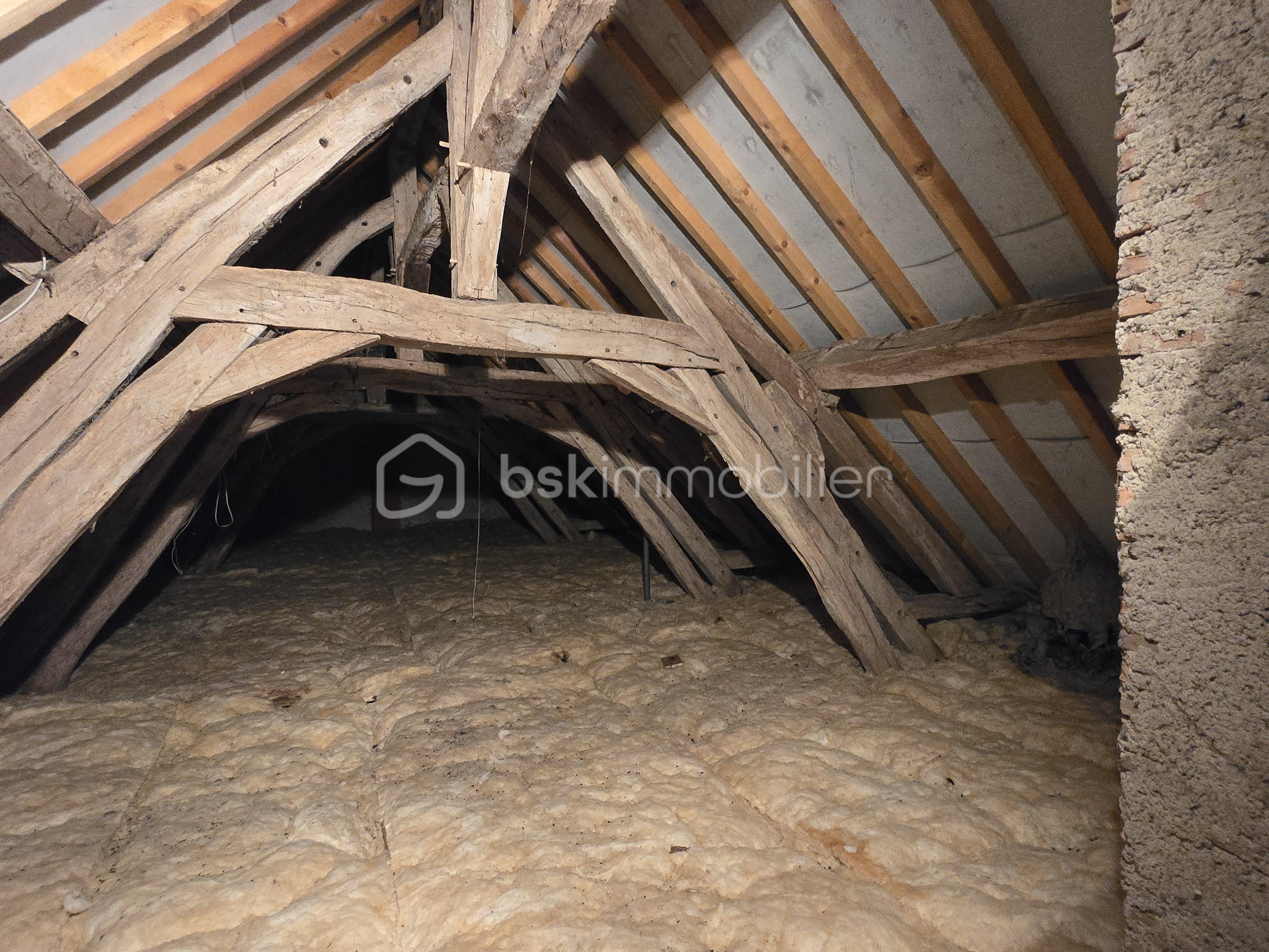 Corps de ferme de 188 m² - 20251215_134807.jpg