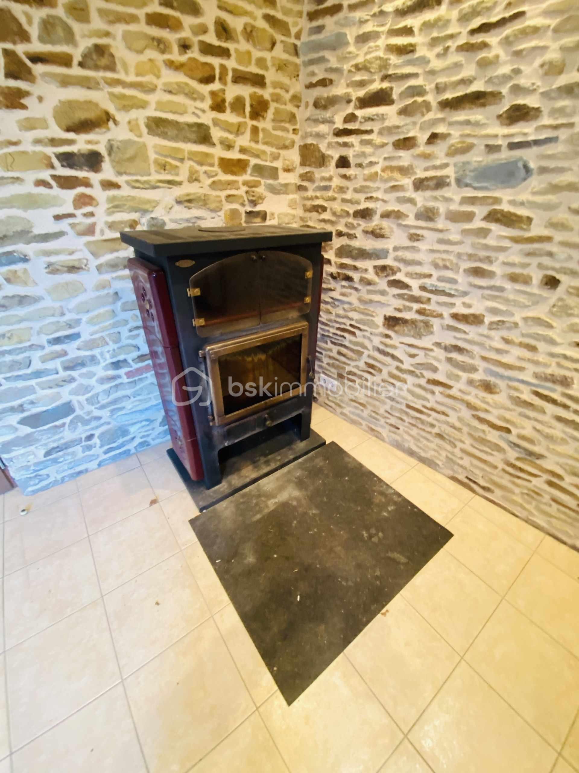 Maison en pierre de 1 638 m² - 24.jpg