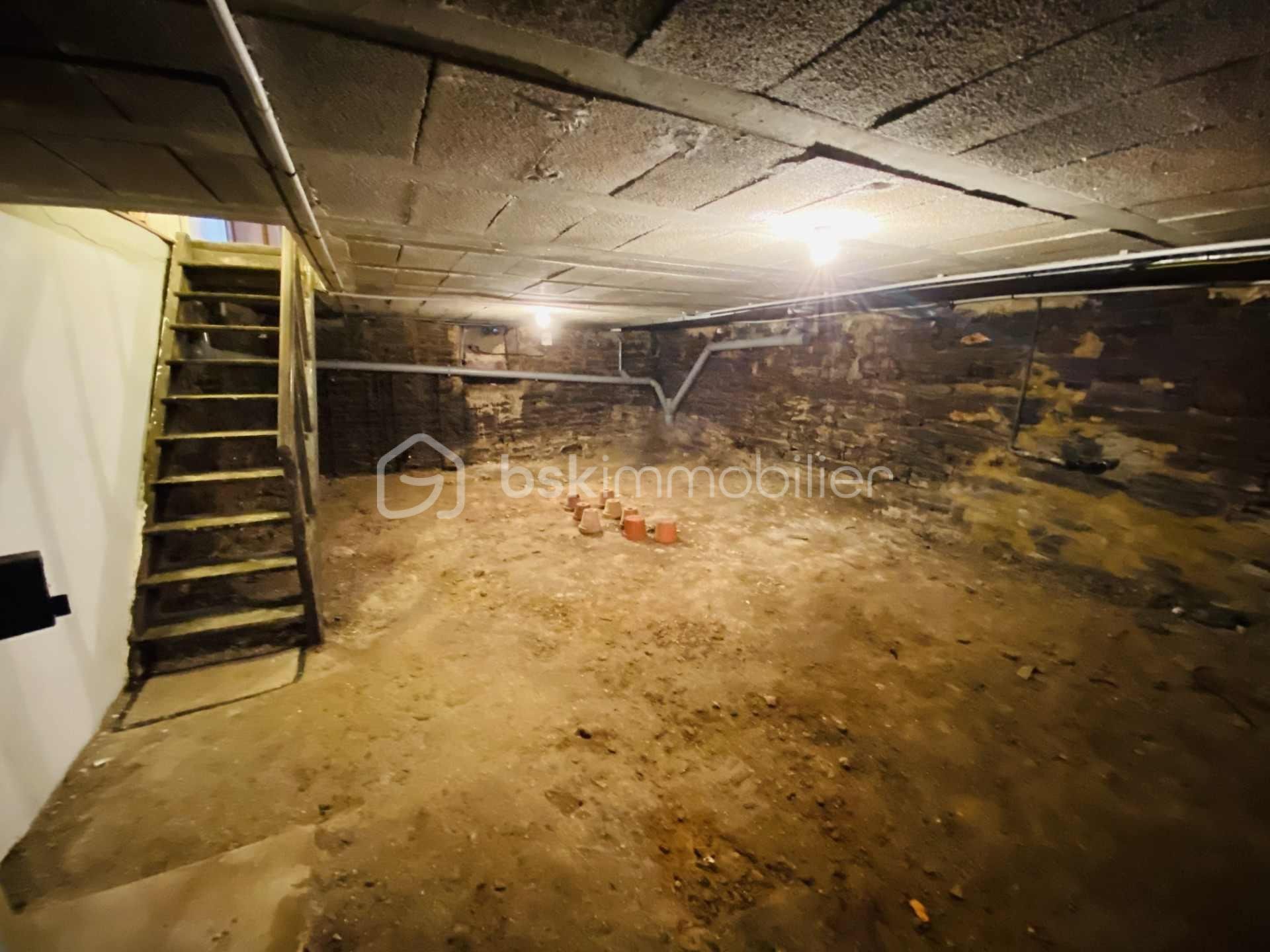 Maison en pierre de 1 638 m² - 6.jpg