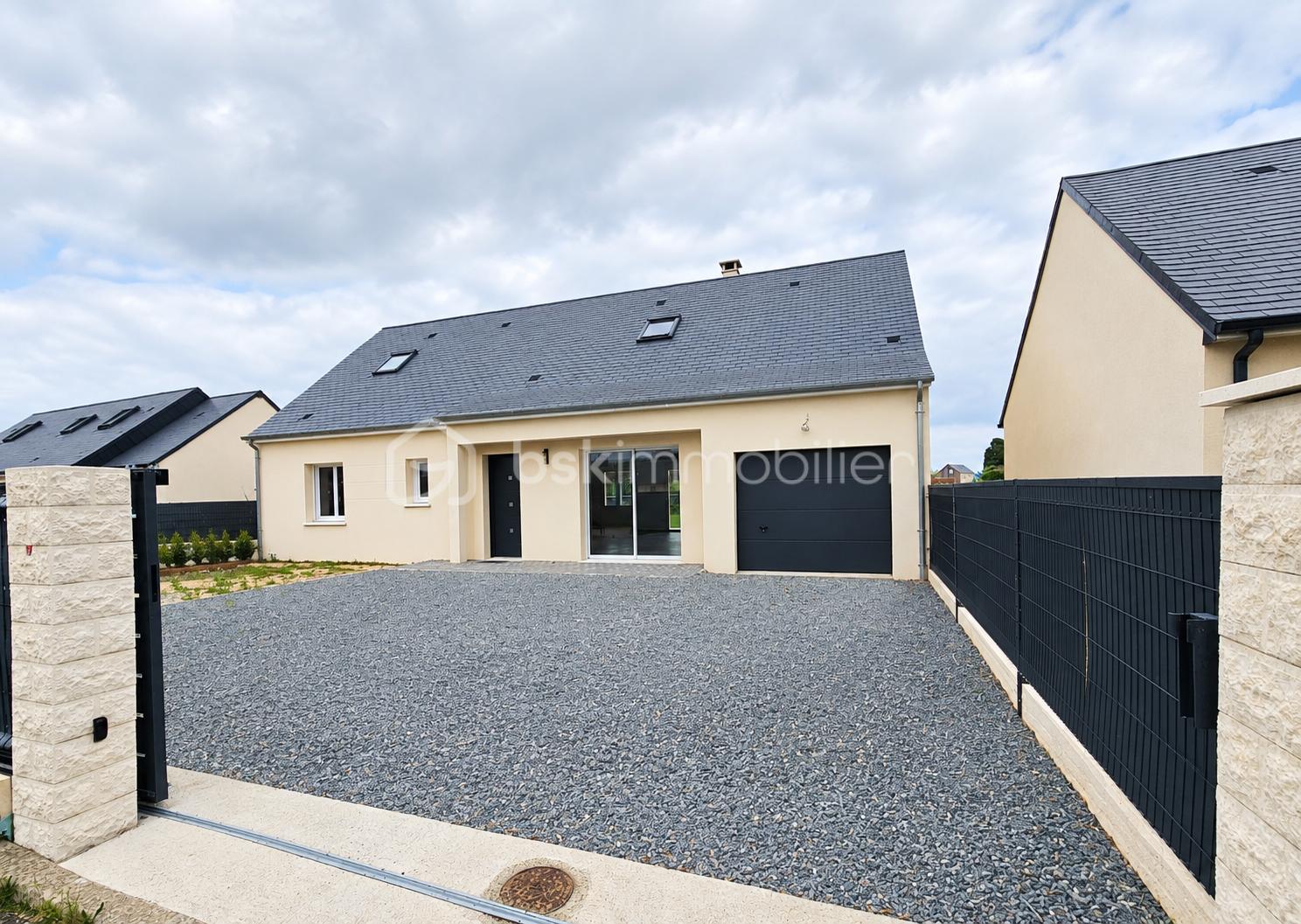 Maison 6 pièces 136 m² · à Villeperdue · 136 m² · 298 900 €