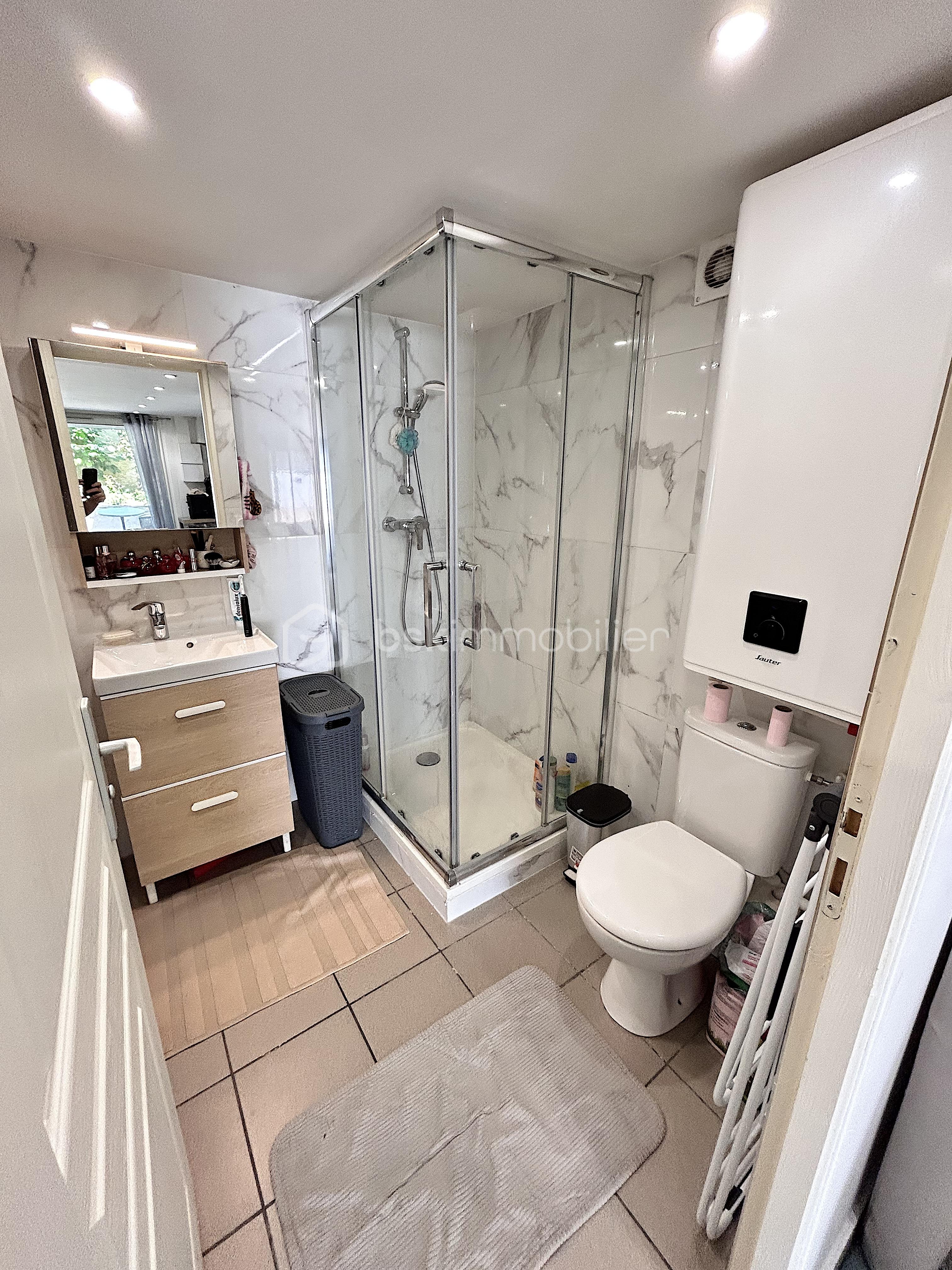 Appartement de 22 m² - sd'eau.jpg
