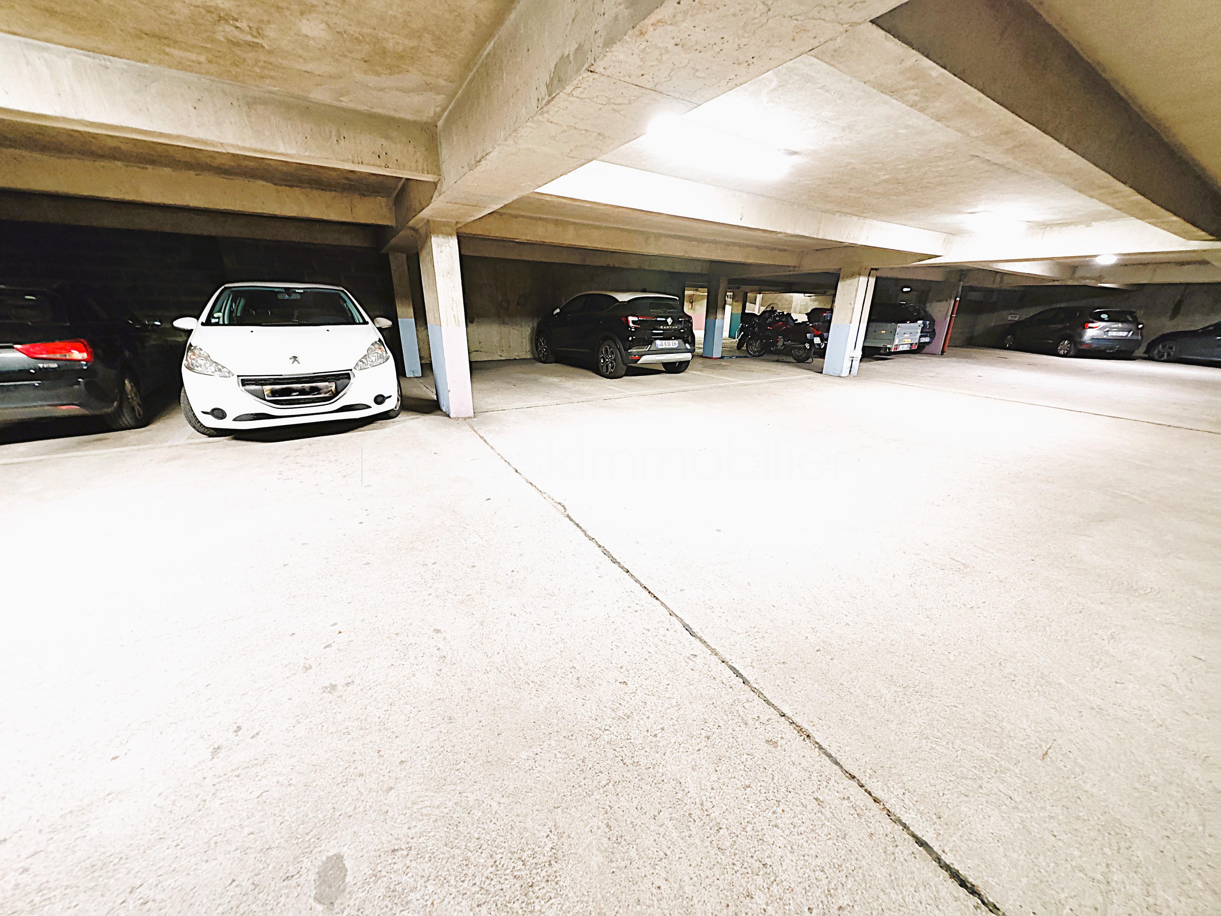 PARKING SCI KACEM 1.jpg