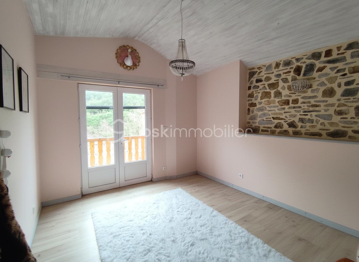 Maison en pierre de 110 m² - generated_2026-01-26T17_49_05.790.jpg