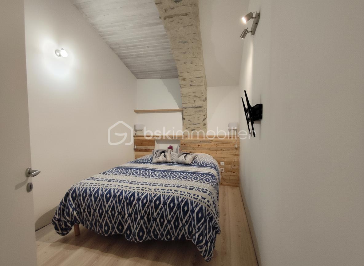 Maison en pierre de 110 m² - CHAMBRE 2.jpg