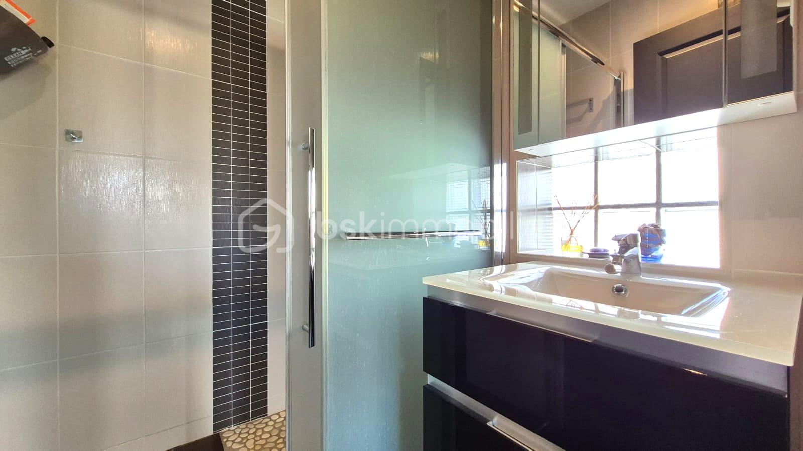 Maison de 155 m² - Salle d'eau rdc.jpeg