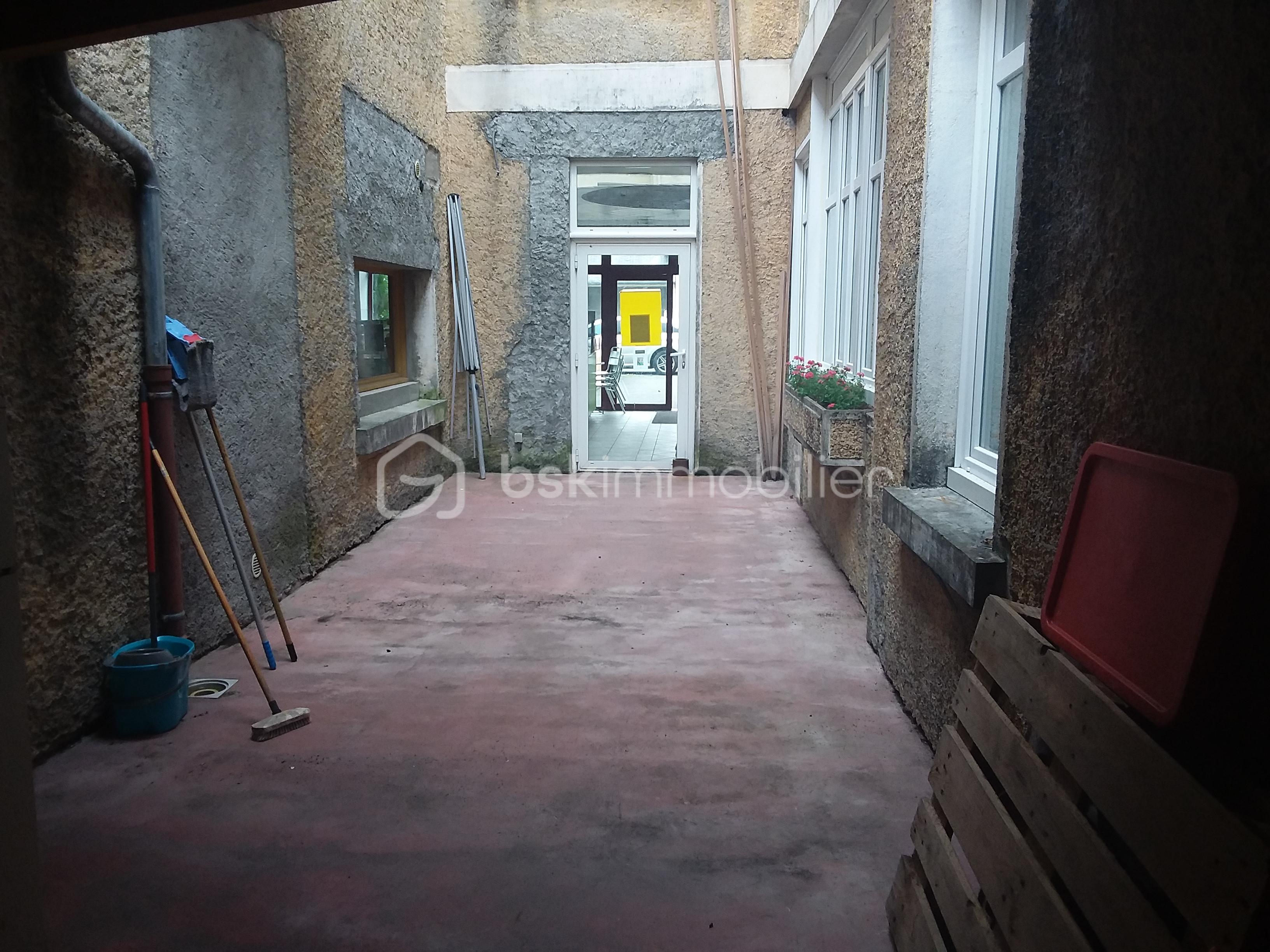 Immeuble mixte de 300 m² - 20240610_095541.jpg