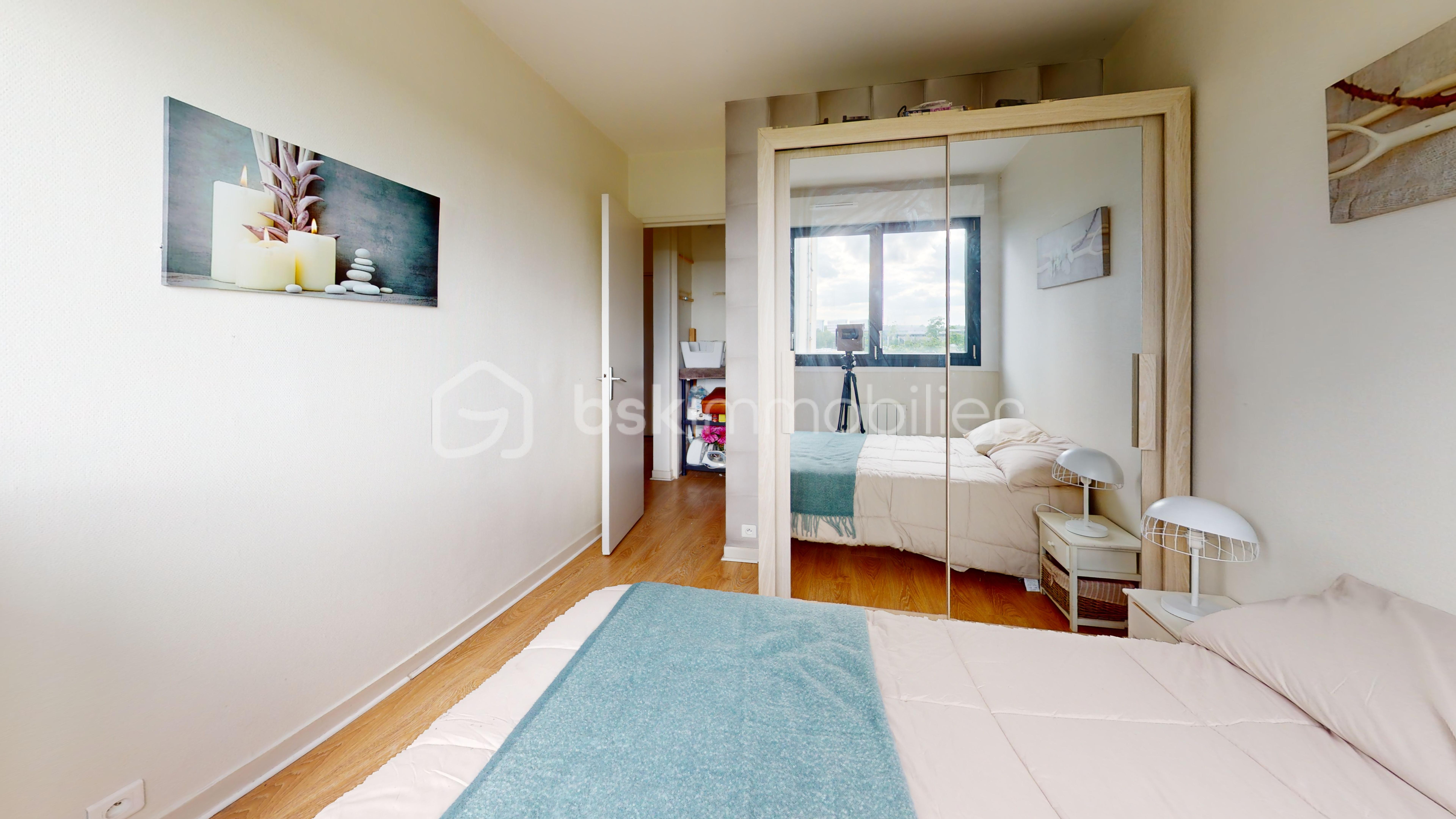 Appartement-3p-3eme-etage-Bedroom 2.jpg