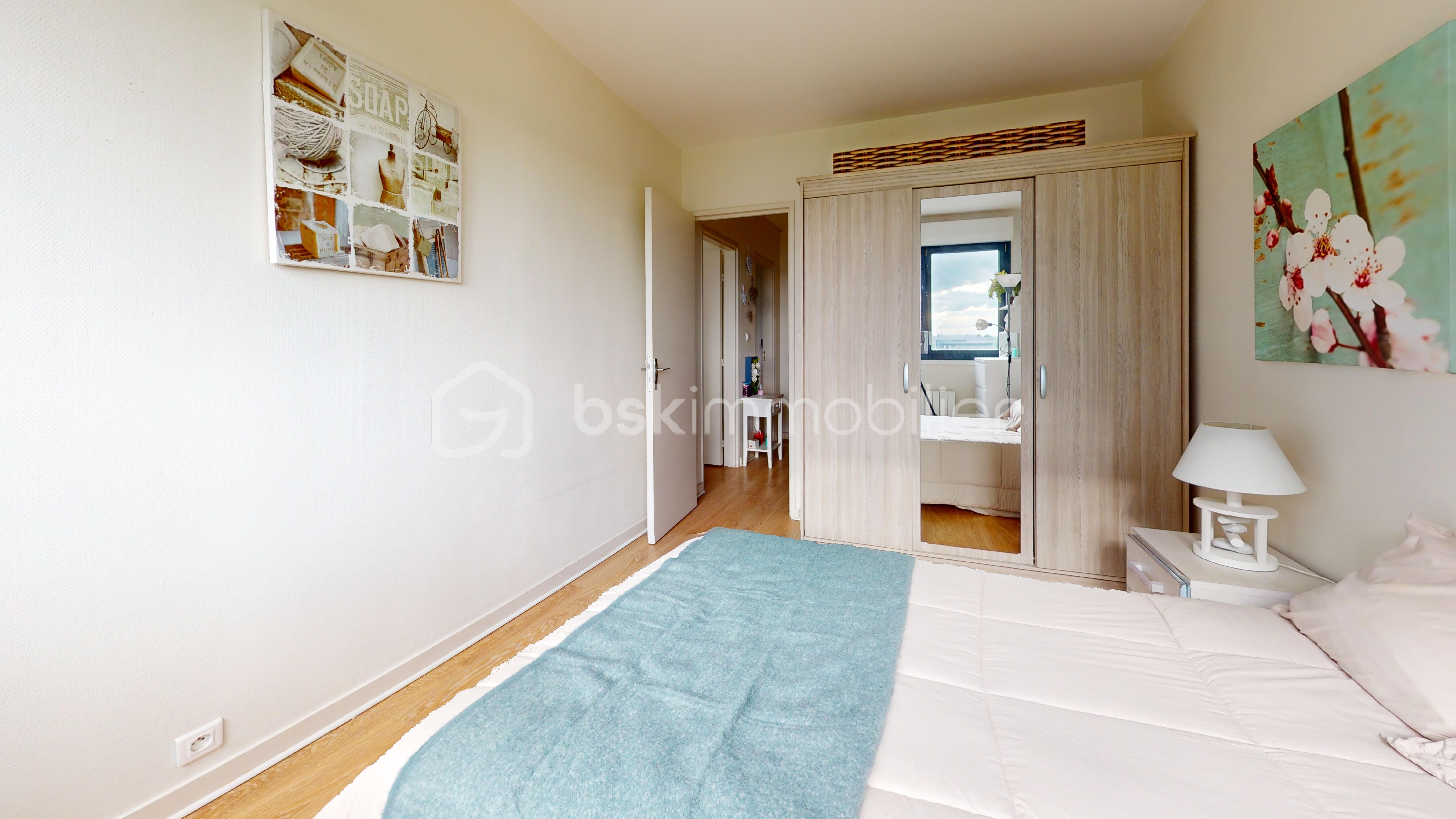 Appartement-3p-3eme-etage-Bedroom.jpg