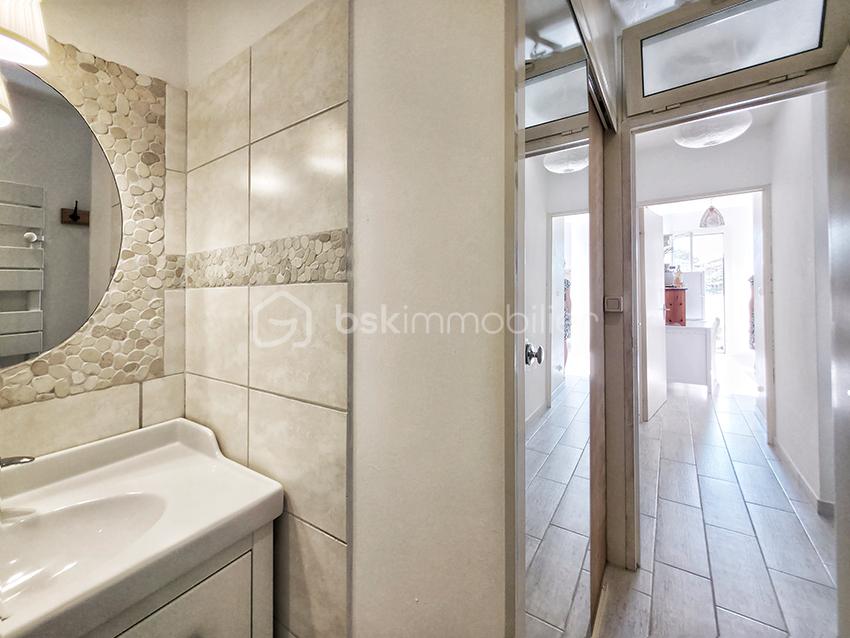 Appartement de 46 m² - sdb2.jpg