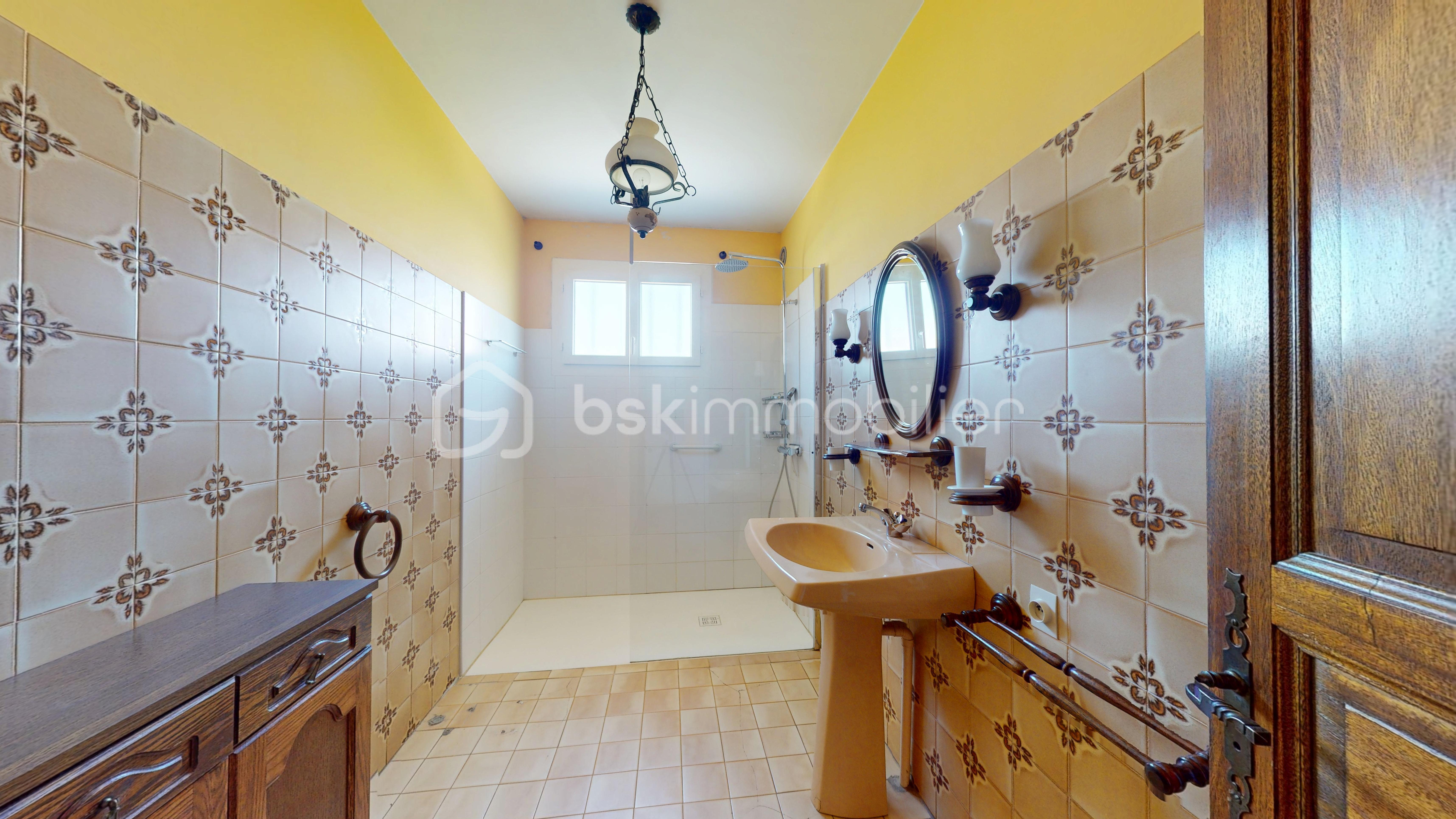 Maison traditionnelle de 124 m² - Maison-T5-dans-un-ecrin-de-verdure-05162025_195908.jpg