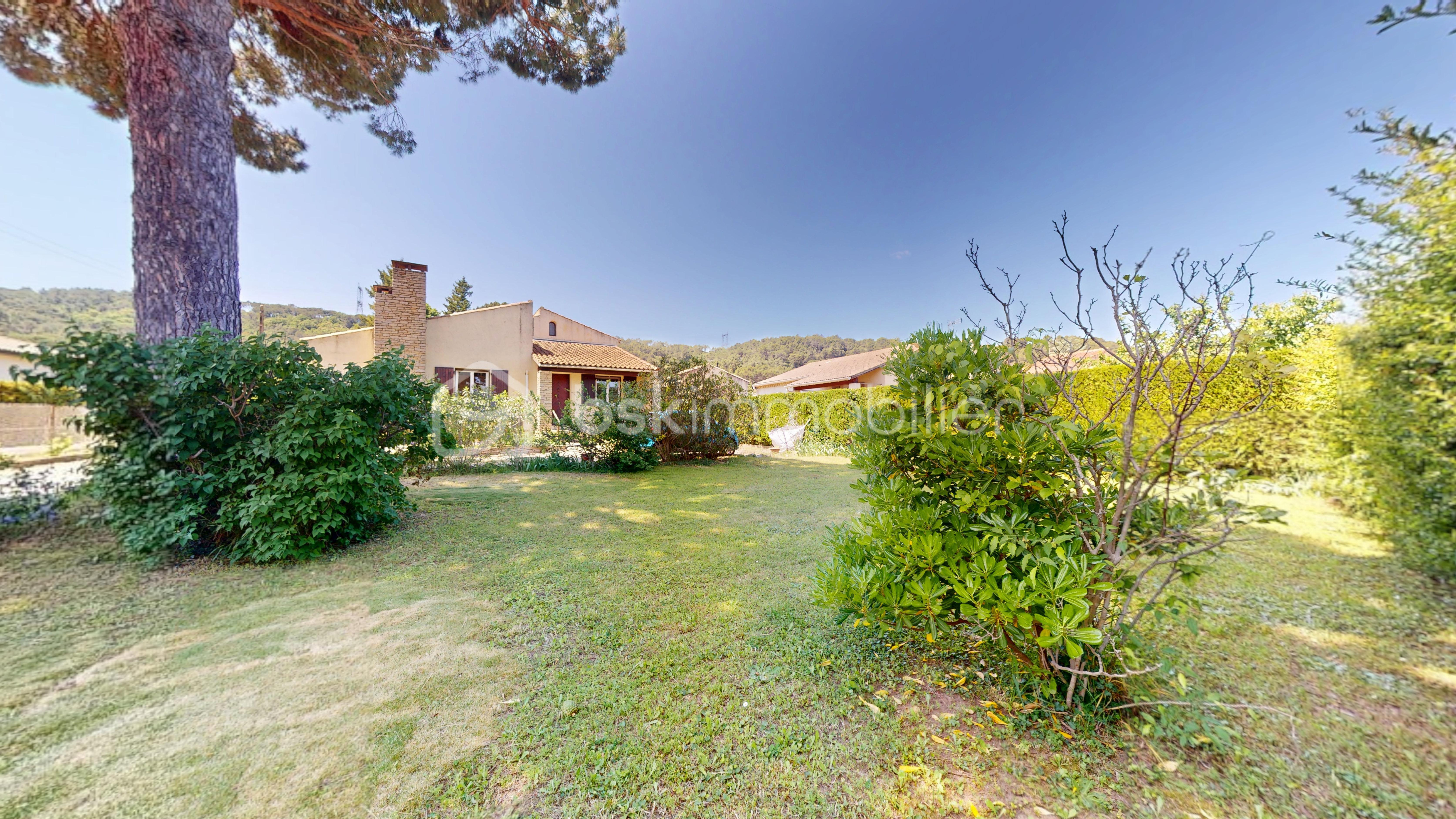 Maison traditionnelle de 124 m² - Maison-T5-dans-un-ecrin-de-verdure-05162025_205811.jpg