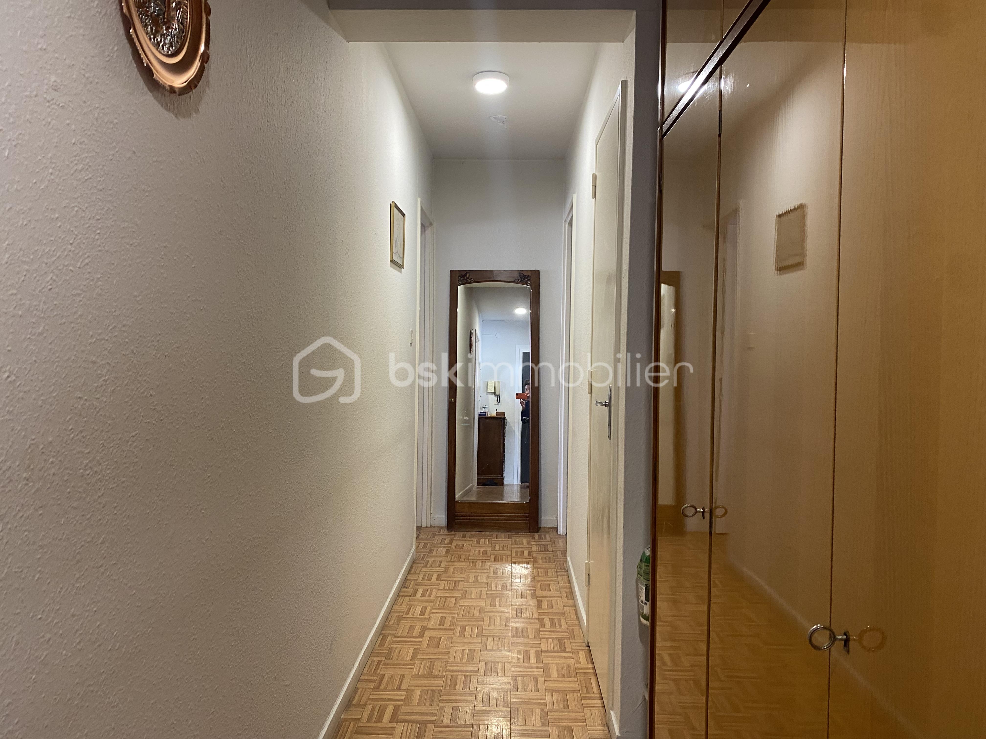 Appartement de 64,02 m² - coulir sabmon.jpg