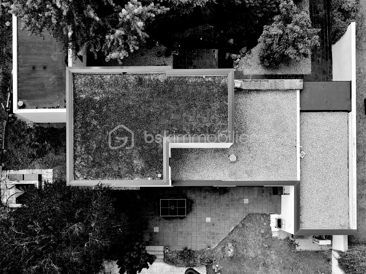 Maison contemporaine de 168 m² - 118_rue_de_la_Cote_Nancy_Arnauld_VINCENT_T2P_PHOTOS_02_ Grande.jpeg