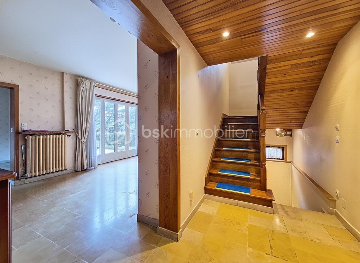 Maison de ville de 100 m² - Gemini_Generated_Image_5agzf65agzf65agz.png