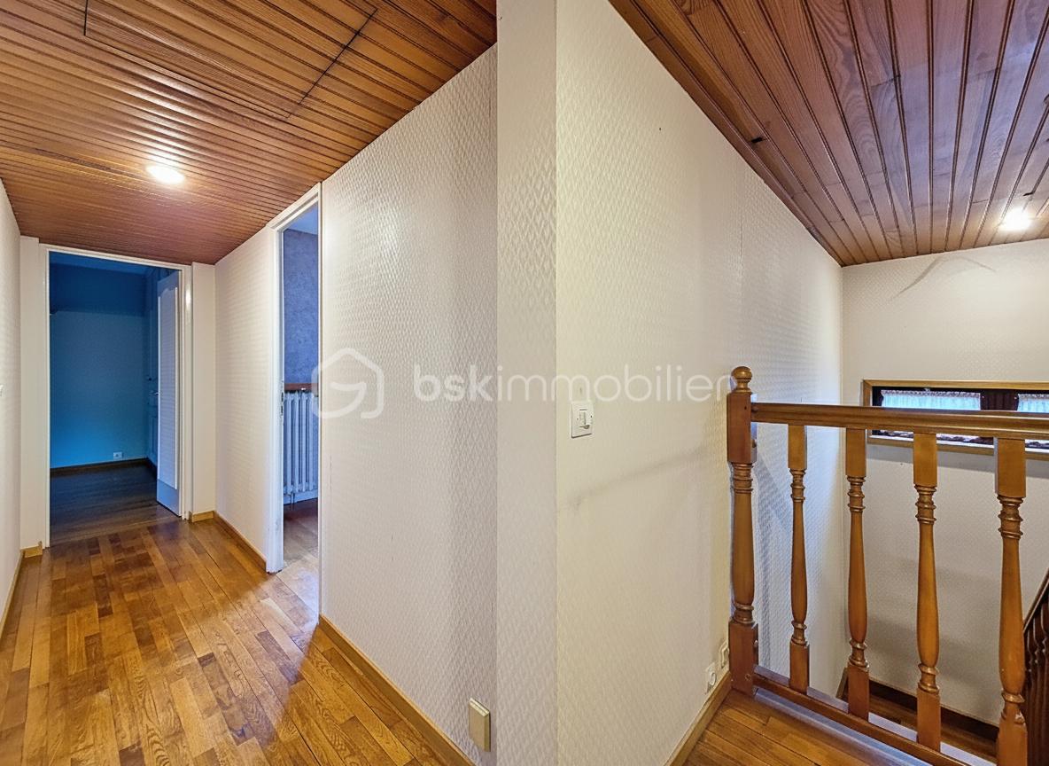 Maison de ville de 100 m² - Gemini_Generated_Image_cdn9zccdn9zccdn9.png