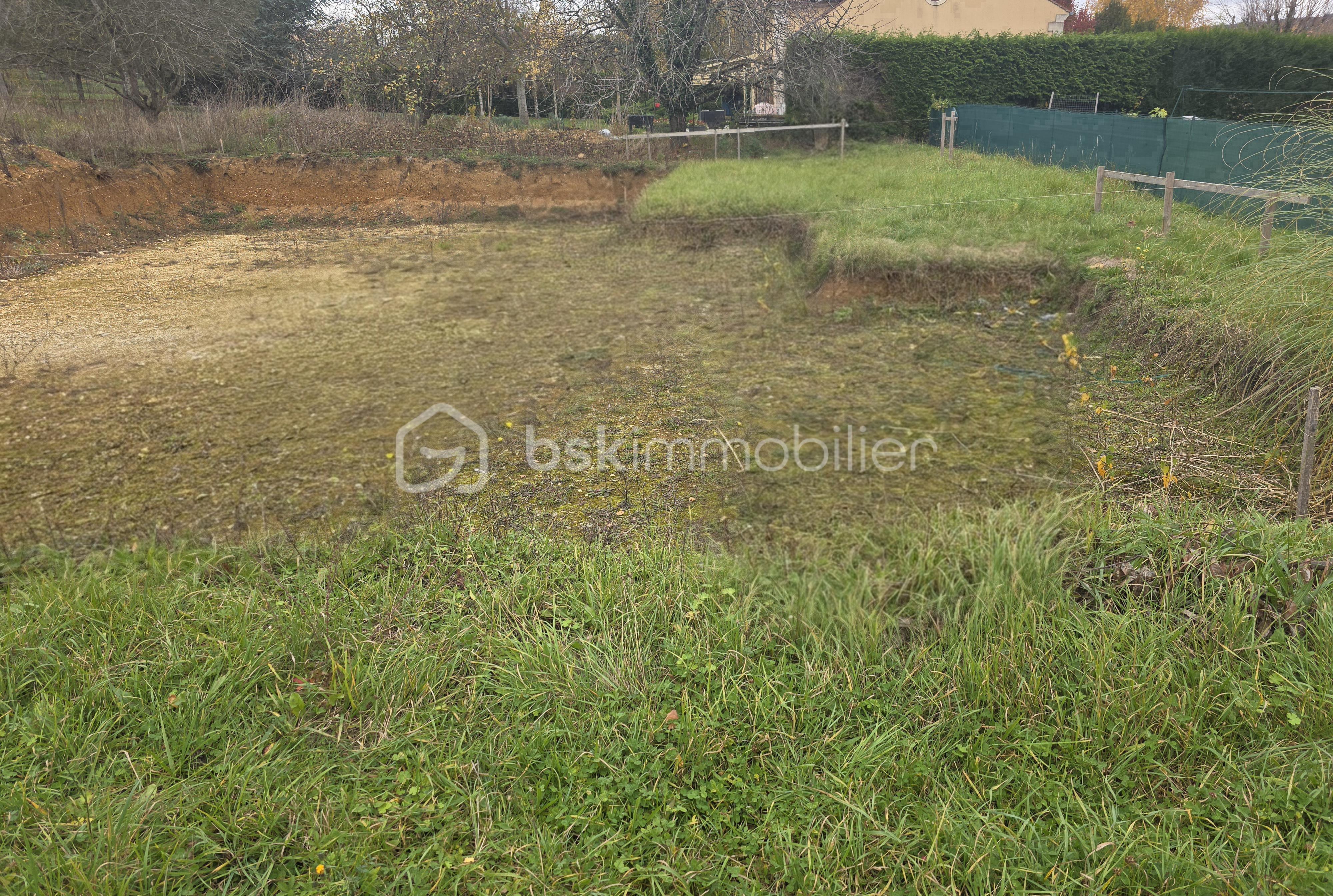 Terrain de 1 932 m² - 20251106_104035(1)(1)(1)(1)(1)(1)(1).jpg