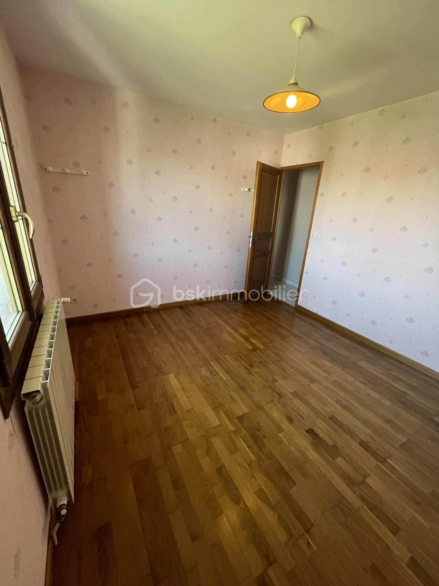 Pavillon de 125 m² - b0e62b53-2e0d-41a6-87bc-c3973728fcee.jpg