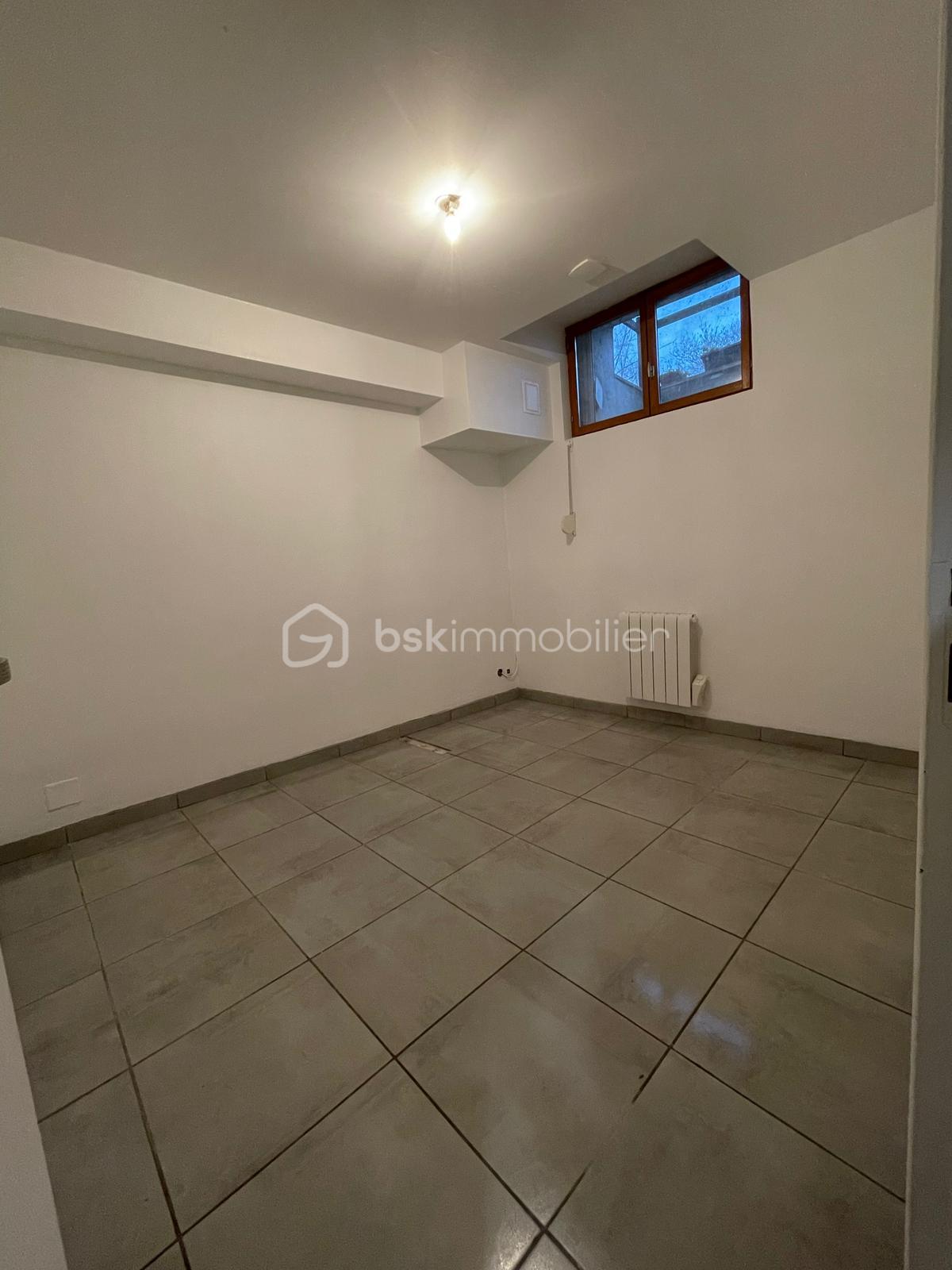 Maison de ville de 120 m² - WhatsApp Image 2025-07-15 à 20.46.40_cbae8e2e.jpg