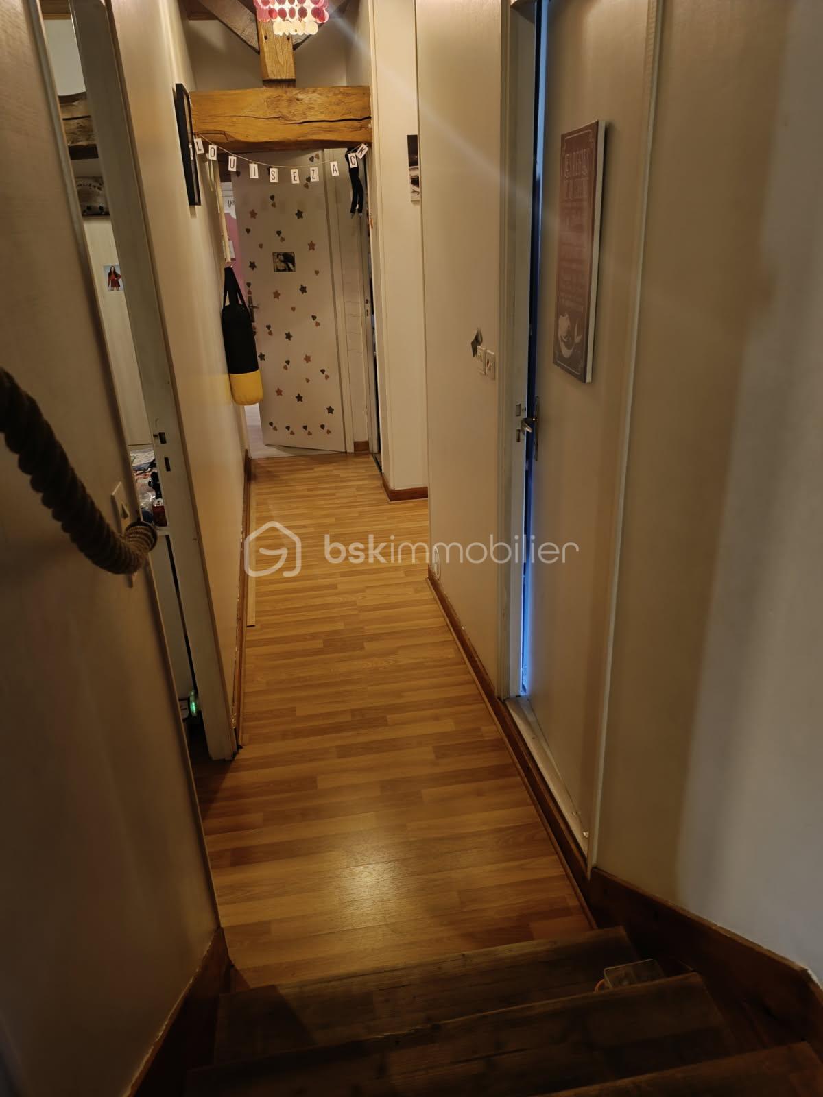 Maison ancienne de 234 m² - ESCALIER 1.jpg