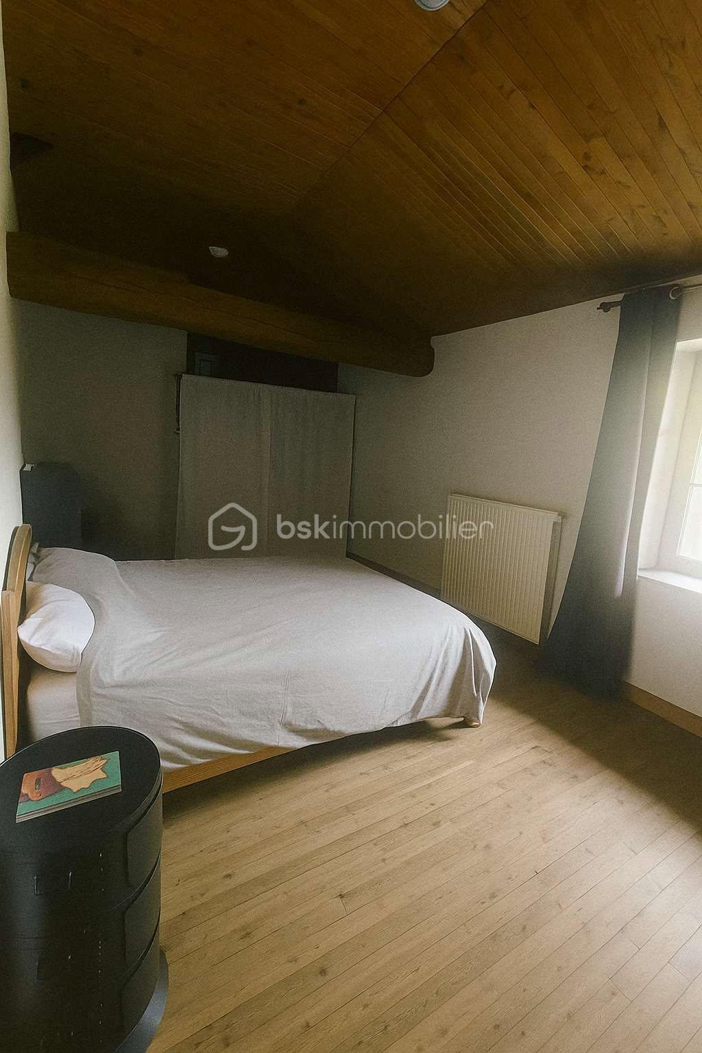 Maison ancienne de 234 m² - CHAMBRE 4.jpg