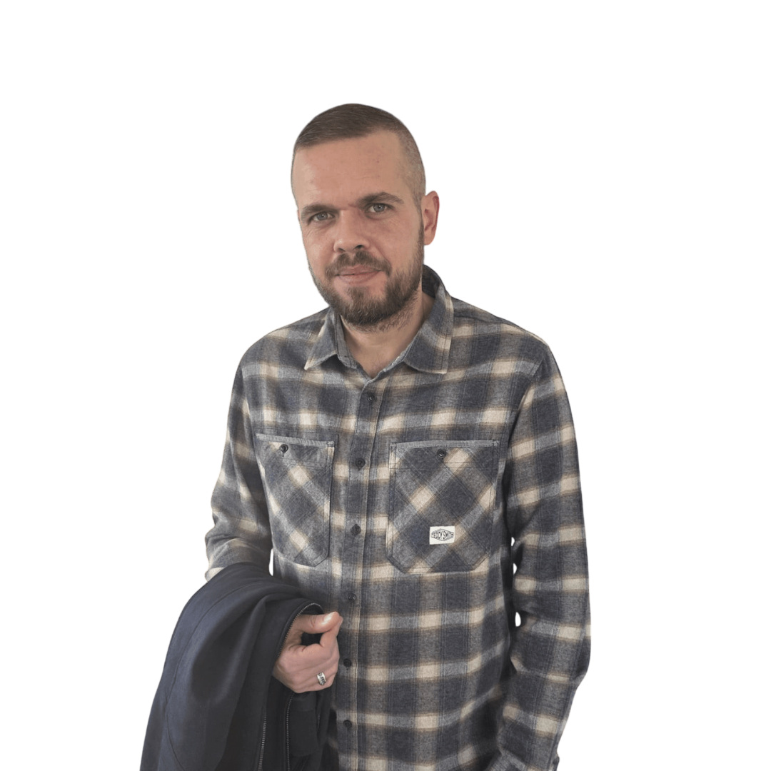 KEVIN PIEKARSKI - Ne4b87m8O2bTAnlgWzISMf